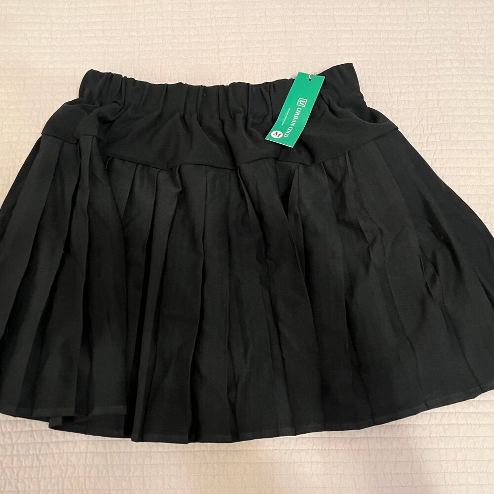 Pleated skirt